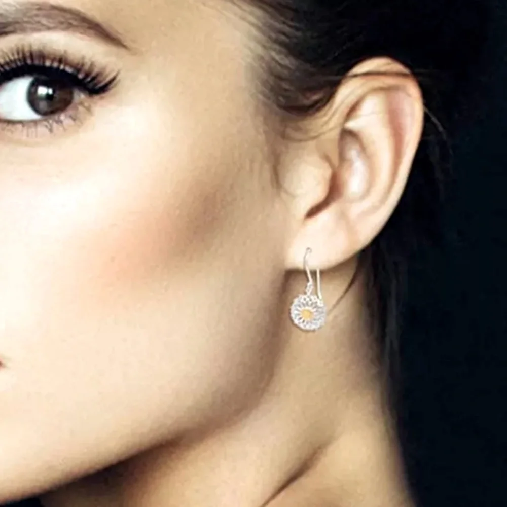 New Beautiful Daisy Flower Earrings